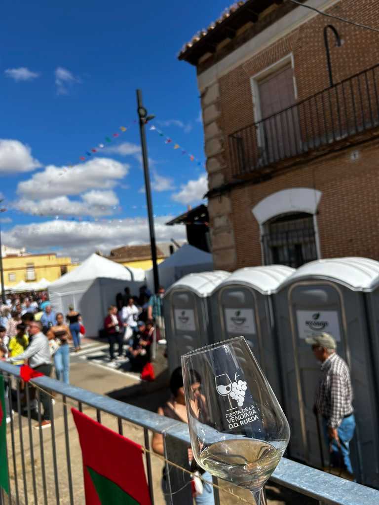 Baño portátil VIP para bodas y celebraciones en Segovia